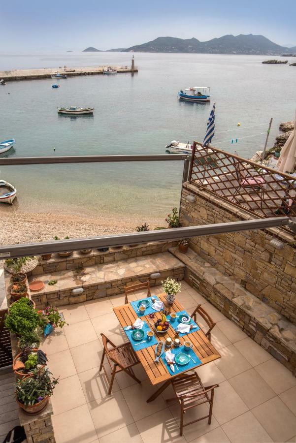 Eftopia Beachfront 2-Bedrooms Apartment 库卡里 外观 照片
