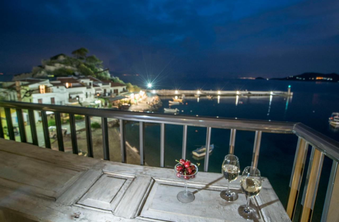 Eftopia Beachfront 2-Bedrooms Apartment 库卡里 外观 照片